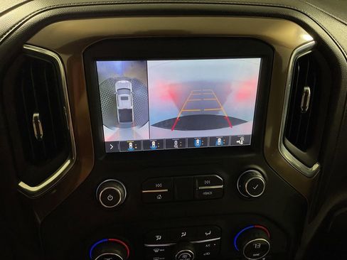 Used 2019 Chevrolet Silverado 1500 High Country w/ High Country Premium Package image 4