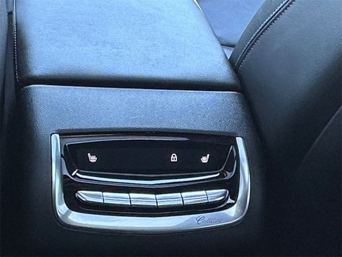 Used 2024 Cadillac XT6 Sport image 27