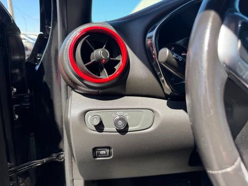Used 2019 Chevrolet Blazer RS w/ Sun and Wheels Package FWD image 26