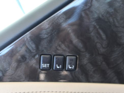 Used 2023 Nissan Armada Platinum w/ Captain's Chairs Package RWD image 36