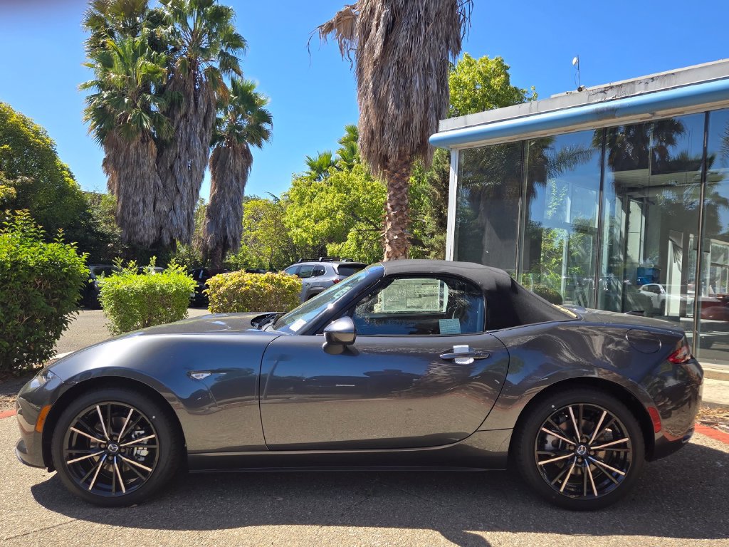 New 2026 MAZDA MX-5 Miata Grand Touring w/ Weather Package RWD image 2