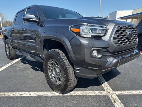 Used 2022 Toyota Tacoma TRD Sport w/ TRD Premium Sport Package image 7