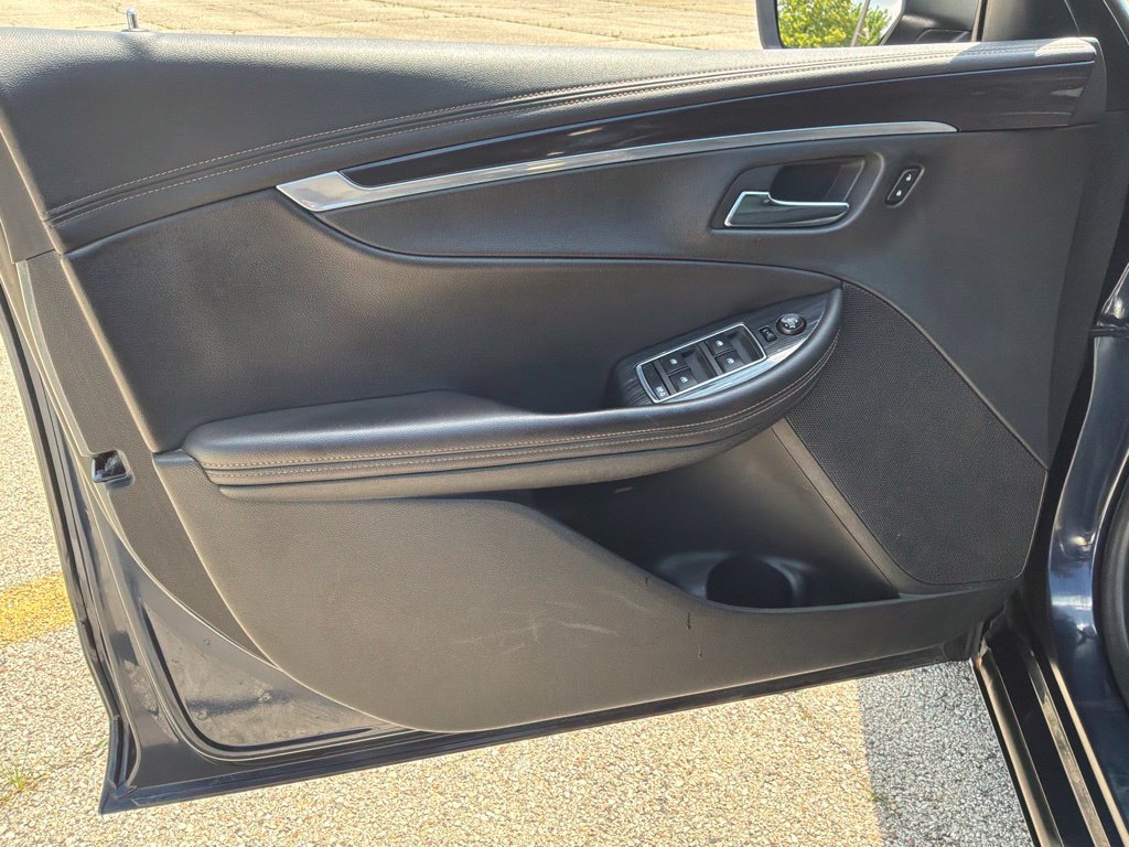 Used 2017 Chevrolet Impala LT w/ Convenience Package FWD image 13