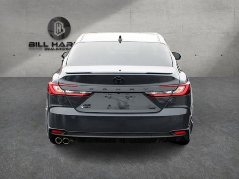 Used 2025 Toyota Camry SE image 5