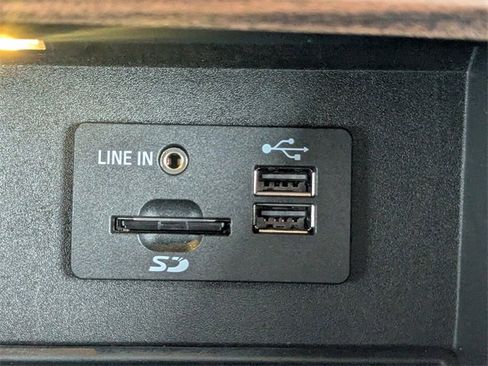 Used 2015 Ford F150 Lariat w/ Equipment Group 502A Luxury image 26