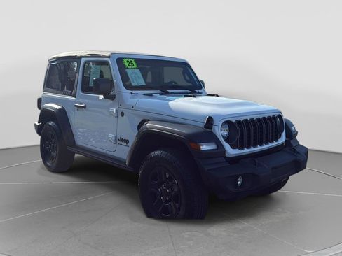 Used 2025 Jeep Wrangler Sport AWD/4WD image 7