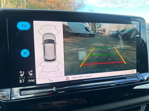 New 2026 Volkswagen Atlas Cross Sport SE image 10