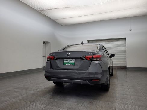 Used 2020 Nissan Versa SV image 7