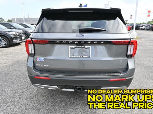 New 2026 Ford Explorer Active w/ Active Comfort Package RWD image 4