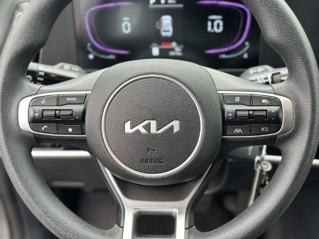 Used 2025 Kia Sportage LX AWD/4WD image 19