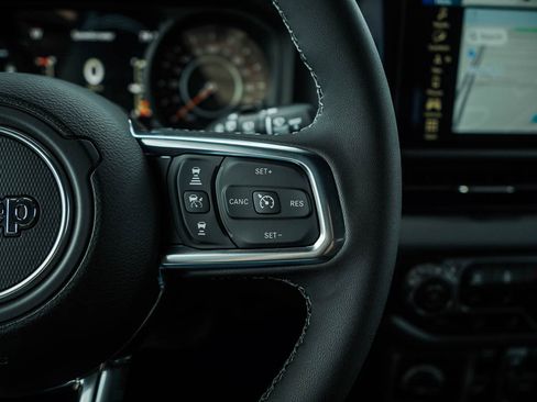 New 2026 Jeep Wrangler Unlimited Sahara AWD/4WD image 21