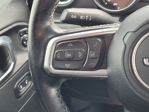 Used 2021 Jeep Wrangler Unlimited Sahara w/ Cold Weather Group AWD/4WD image 12