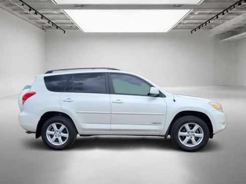 Used 2008 Toyota RAV4 Limited FWD image 6