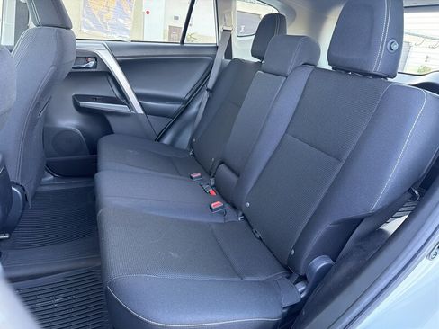 Used 2018 Toyota RAV4 XLE w/ All Weather Liner Package FWD image 15