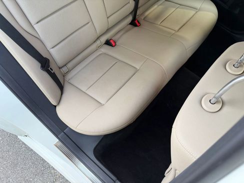 Used 2011 Mercedes-Benz E 350 Sedan image 51