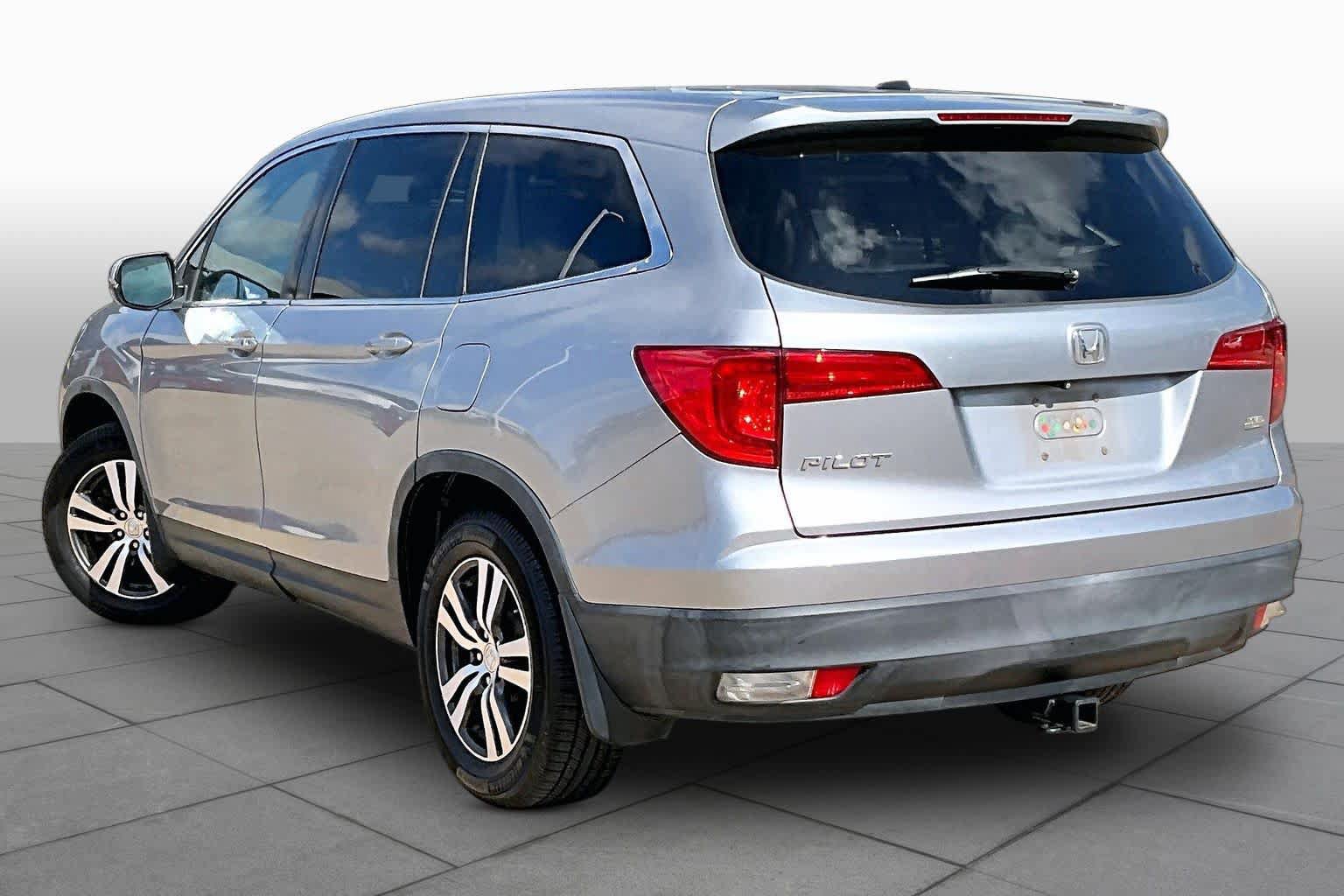 Used 2016 Honda Pilot EX-L image 11