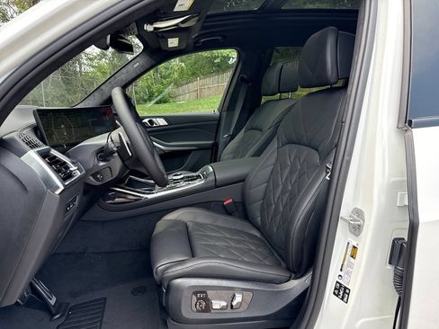 Used 2027 BMW X7 xDrive40i w/ Executive Package AWD/4WD image 11