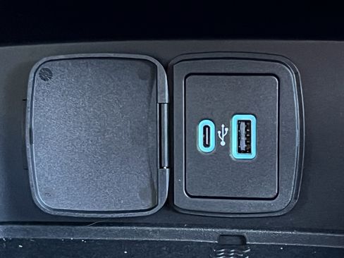 Used 2024 Ford Bronco Black Diamond image 28