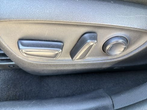 Used 2021 Toyota RAV4 XLE image 20