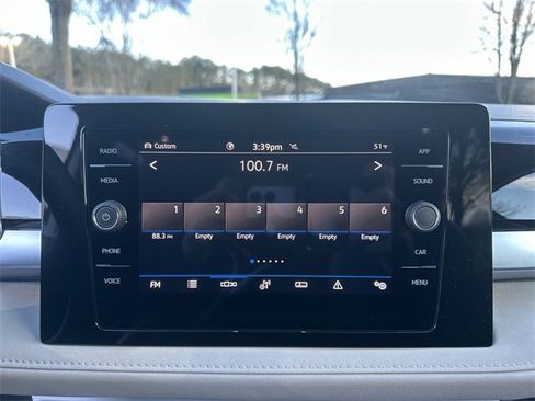 New 2026 Volkswagen Taos SE image 18