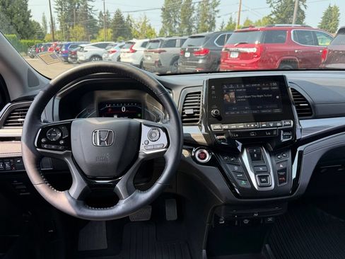 Used 2024 Honda Odyssey Elite image 23