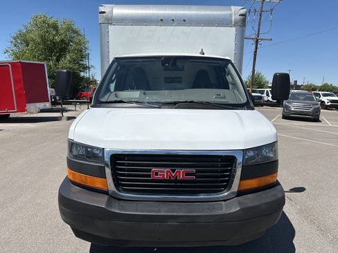 Used 2022 GMC Savana 3500 Extended w/ Power Convenience Package image 4