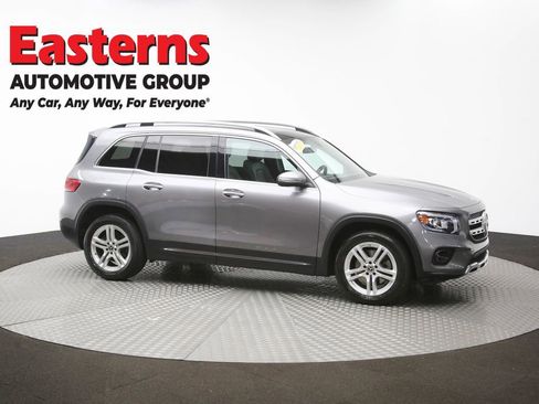 Used 2021 Mercedes-Benz GLB 250 4MATIC w/ Premium Package image 47