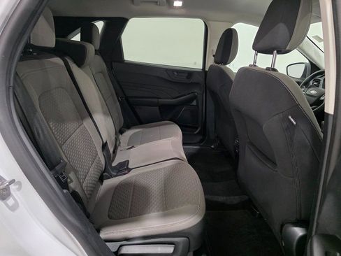 Used 2022 Ford Escape SE image 24