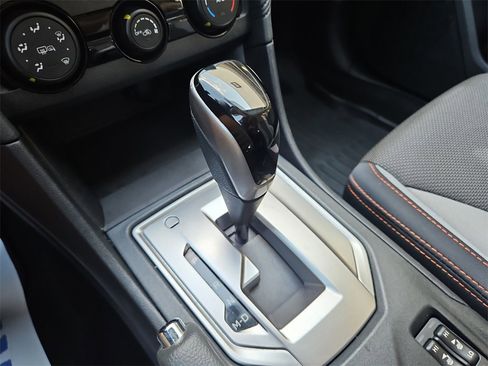 Used 2019 Subaru Crosstrek 2.0i Premium w/ Moonroof Package image 35