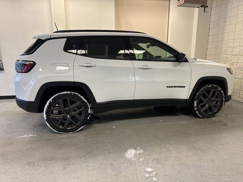 New 2026 Jeep Compass Latitude image 22