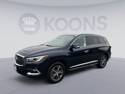 Used 2019 INFINITI QX60 Luxe w/ Essential Package