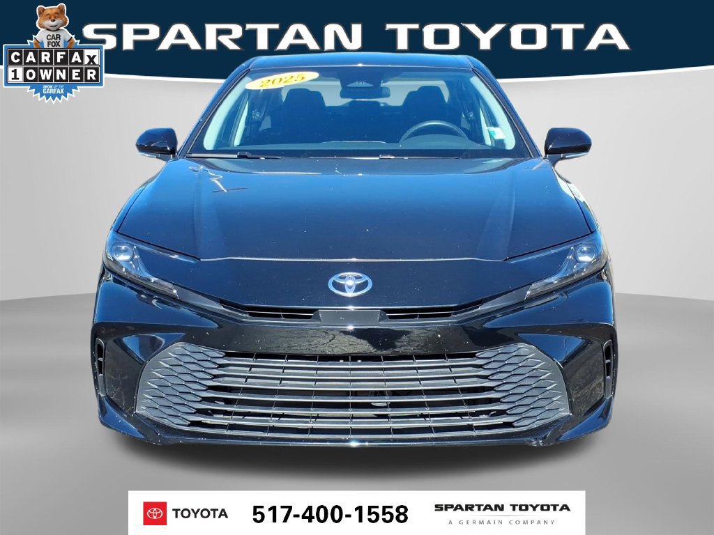 Used 2025 Toyota Camry LE FWD image 3