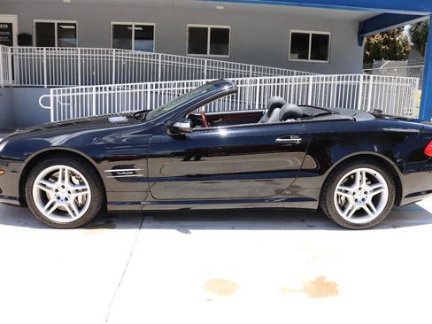 Used 2005 Mercedes-Benz SL 600 image 3