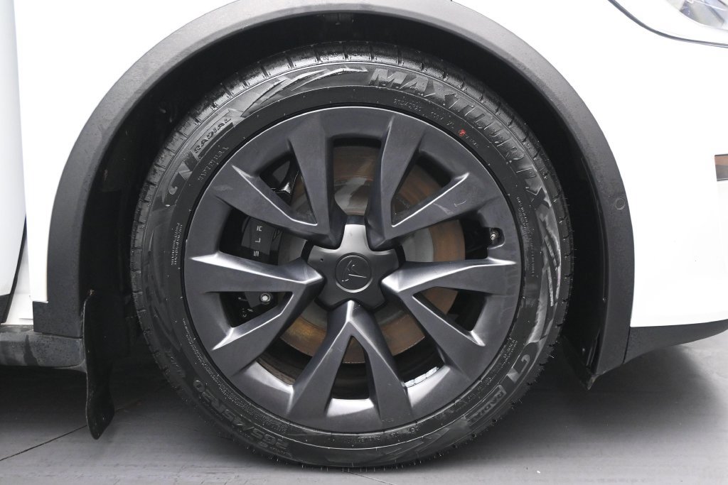 Used 2023 Tesla Model X AWD/4WD image 9