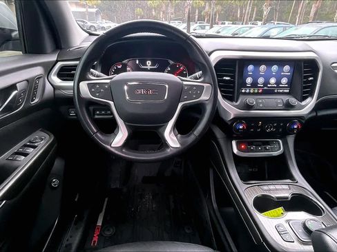 Used 2020 GMC Acadia SLT w/ Driver Alert Package II image 6
