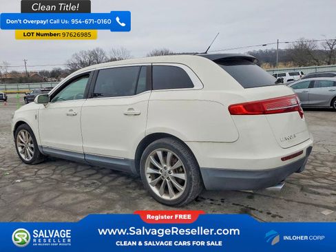 Used 2012 Lincoln MKT AWD image 3