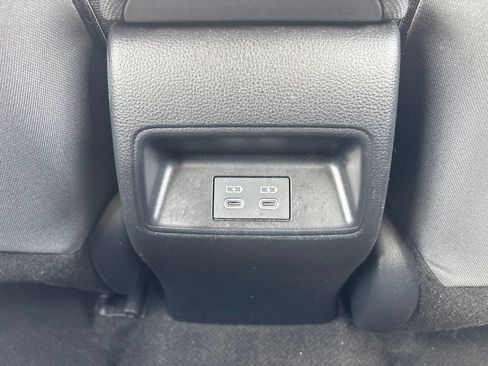 Used 2025 Toyota Corolla LE FWD image 20