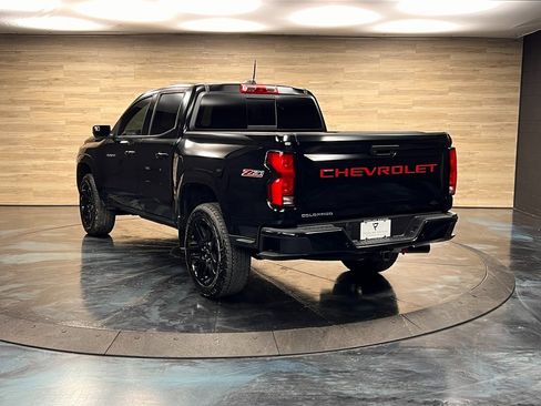 Used 2025 Chevrolet Colorado Z71 w/ Technology Package image 13