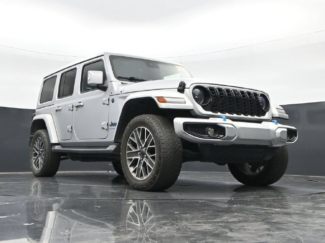 Used 2024 Jeep Wrangler High Altitude AWD/4WD image 45
