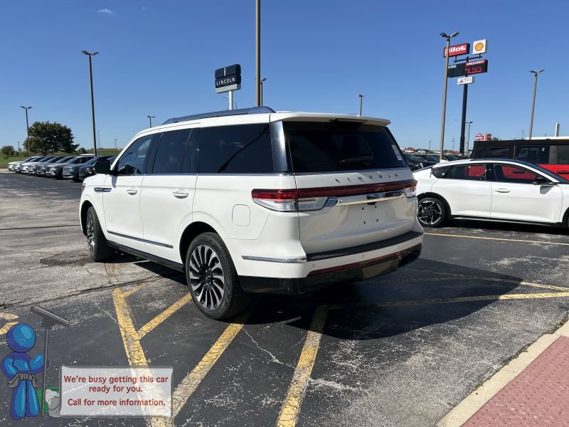 Used 2024 Lincoln Navigator Black Label AWD/4WD image 3