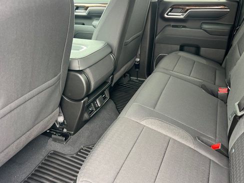 New 2026 GMC Sierra 2500 SLE w/ SLE Value Package; AWD/4WD image 9