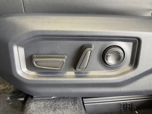 New 2026 Toyota Tundra Limited AWD/4WD image 18