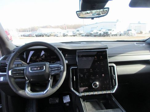 New 2026 GMC Acadia Elevation w/ Elevation Premium Package FWD image 17