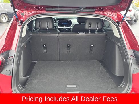 Used 2024 Chevrolet Trax LT w/ Driver Confidence Package FWD image 14