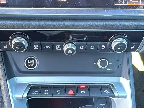 Used 2022 Audi Q3 2.0T Premium Plus image 20