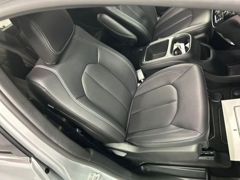 New 2026 Chrysler Voyager LX image 24