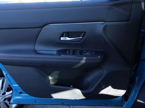 New 2025 Nissan Kicks SR image 23