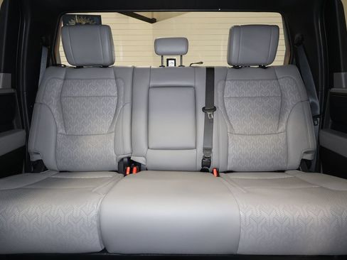 Used 2025 Toyota Tundra Limited AWD/4WD image 30