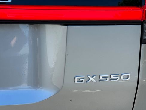 Certified 2025 Lexus GX 550 AWD/4WD image 39