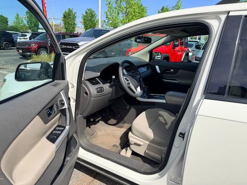Used 2013 Ford Edge SE image 10
